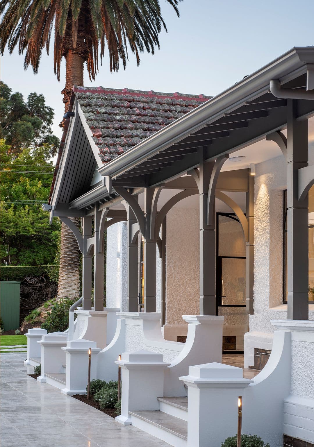 Craig Linke is a multi-award winning boutique building and interior design company committed to setting a new benchmark in residential interior design and construction.